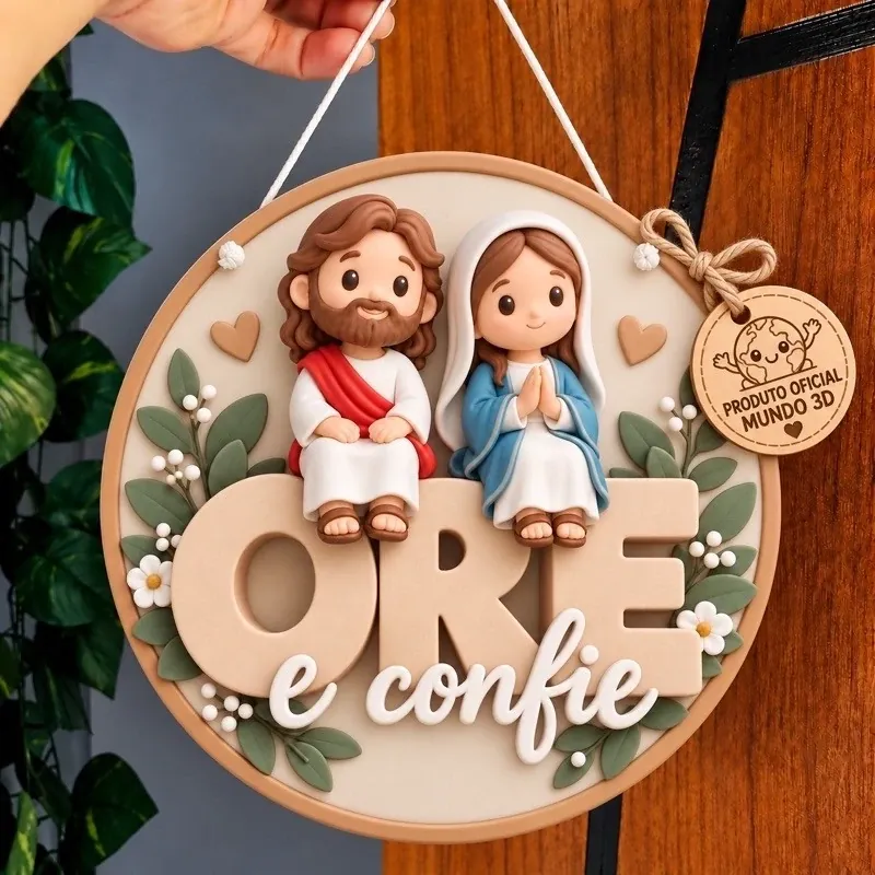 Guirlanda Plaquinha Decorativa MDF Mini Jesus Maria Efeito 3D Ore Confie Decoração Natal Enfeite Porta Natalina Pendurar